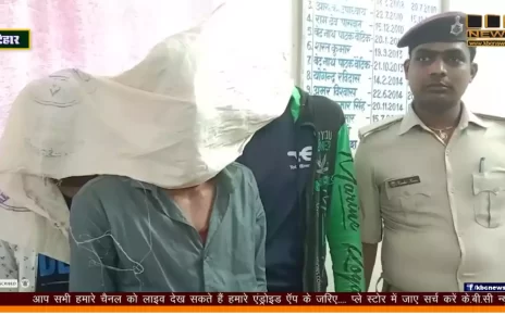 रेलवे पुलिस ने चल रहे सख्त अभियान में तीन मोबाइल चोरों को हेरतें बंद की